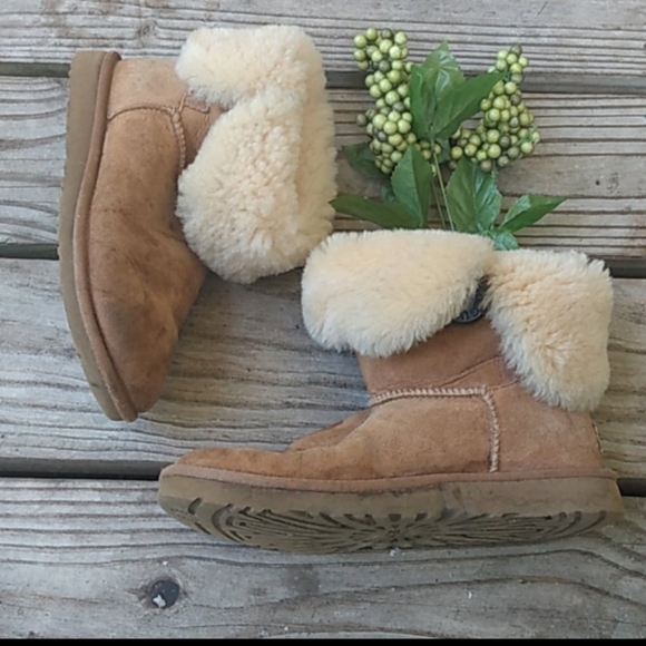 UGG one button Bailey boots - Picture 8 of 8